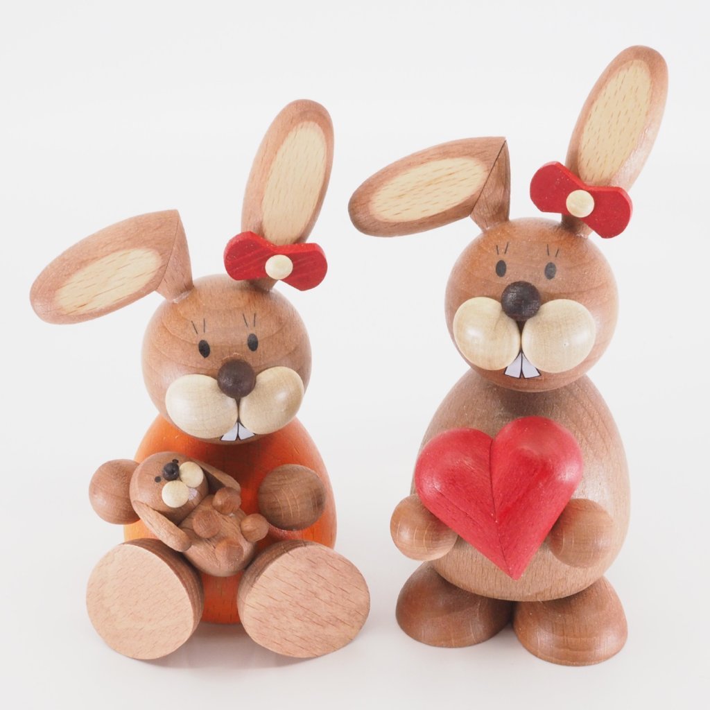 Osterhase Collectible - Bunny Girl with Love Heart
